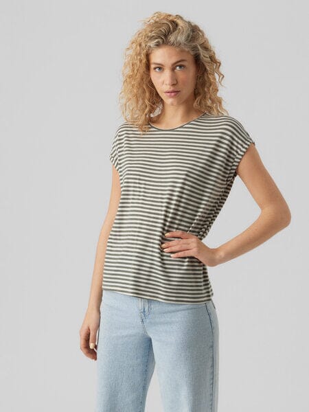 Ava Stripe Top | Laurel Wreath Shirts & Tops Vero Moda 