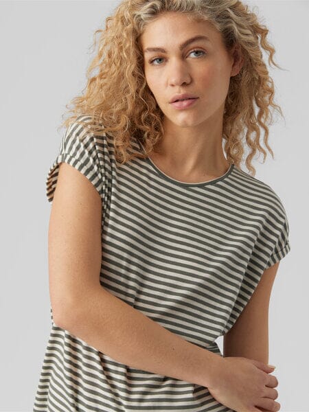 Ava Stripe Top | Laurel Wreath Shirts & Tops Vero Moda 