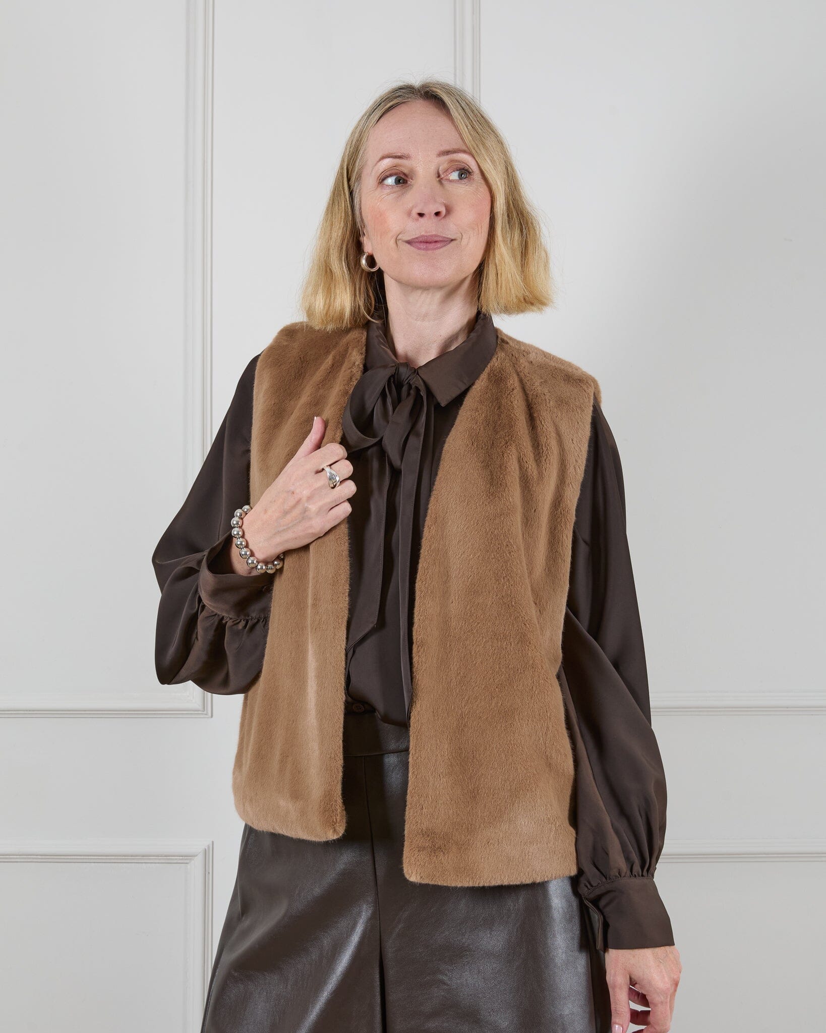 Immy Gilet | Caramel Gilet Chalk 