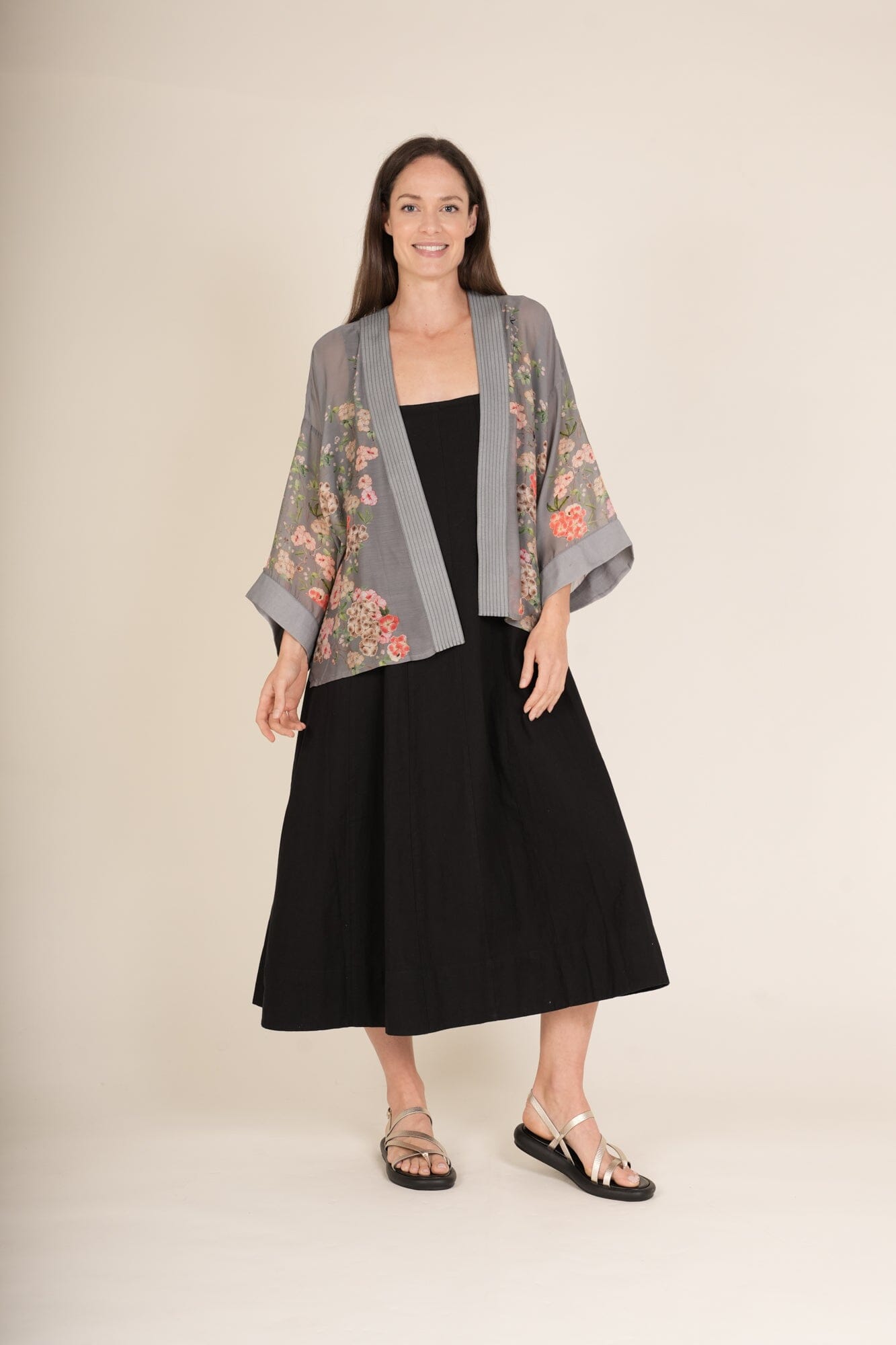 Kimono | Trailing Blossom | Grey Casual Kimonos One Hundred Stars 