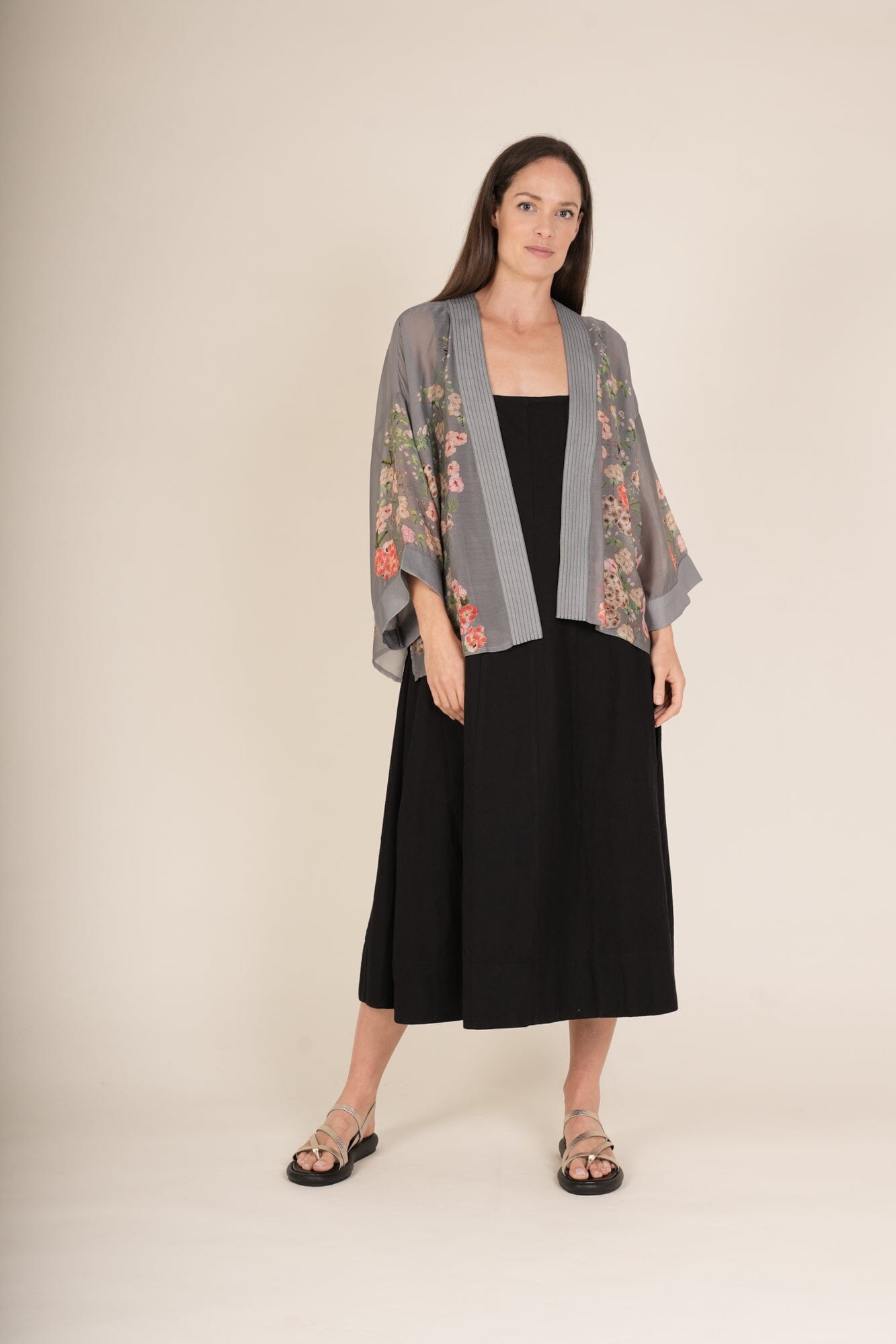 Kimono | Trailing Blossom | Grey Casual Kimonos One Hundred Stars 