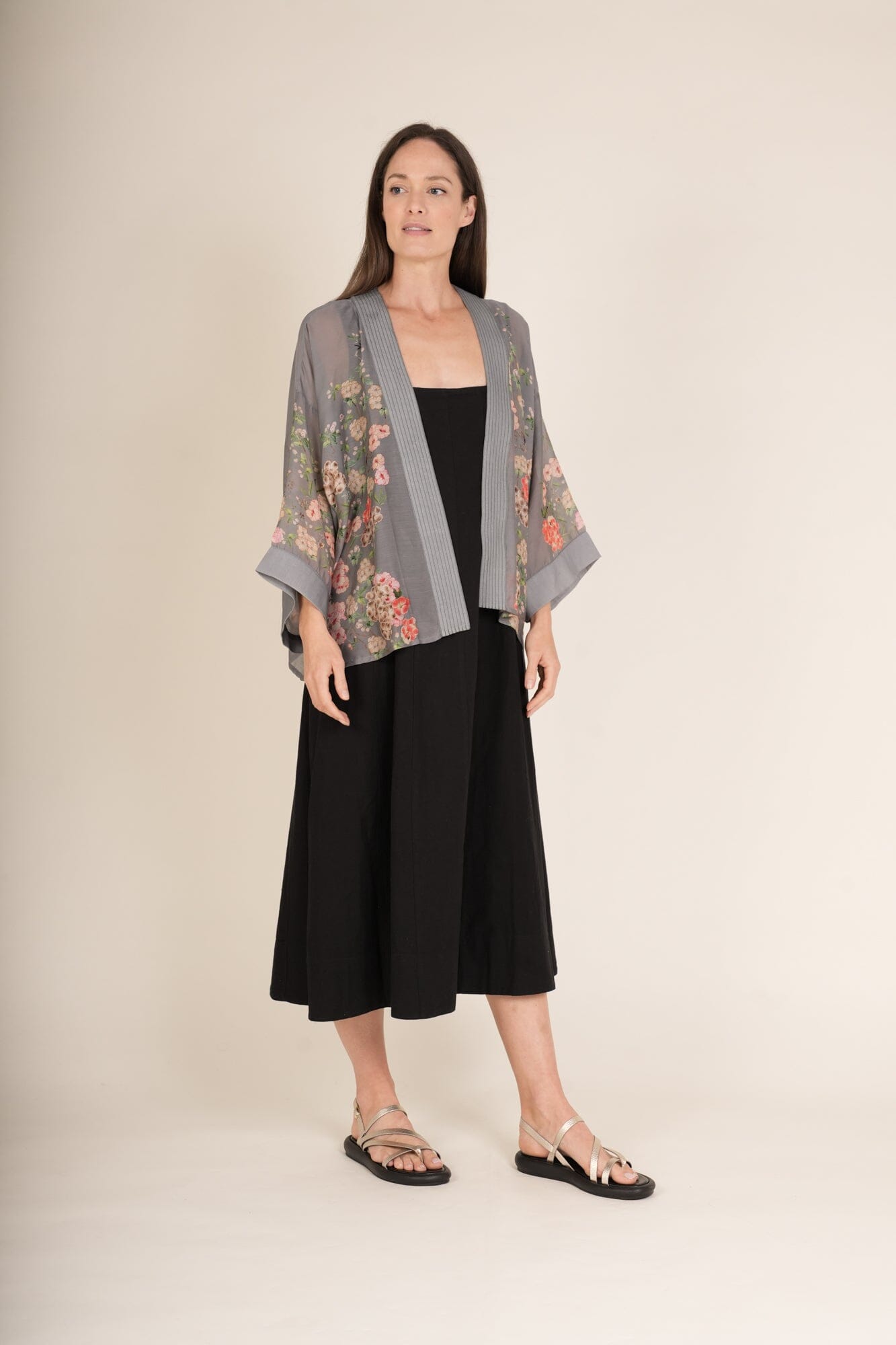 Kimono | Trailing Blossom | Grey Casual Kimonos One Hundred Stars 