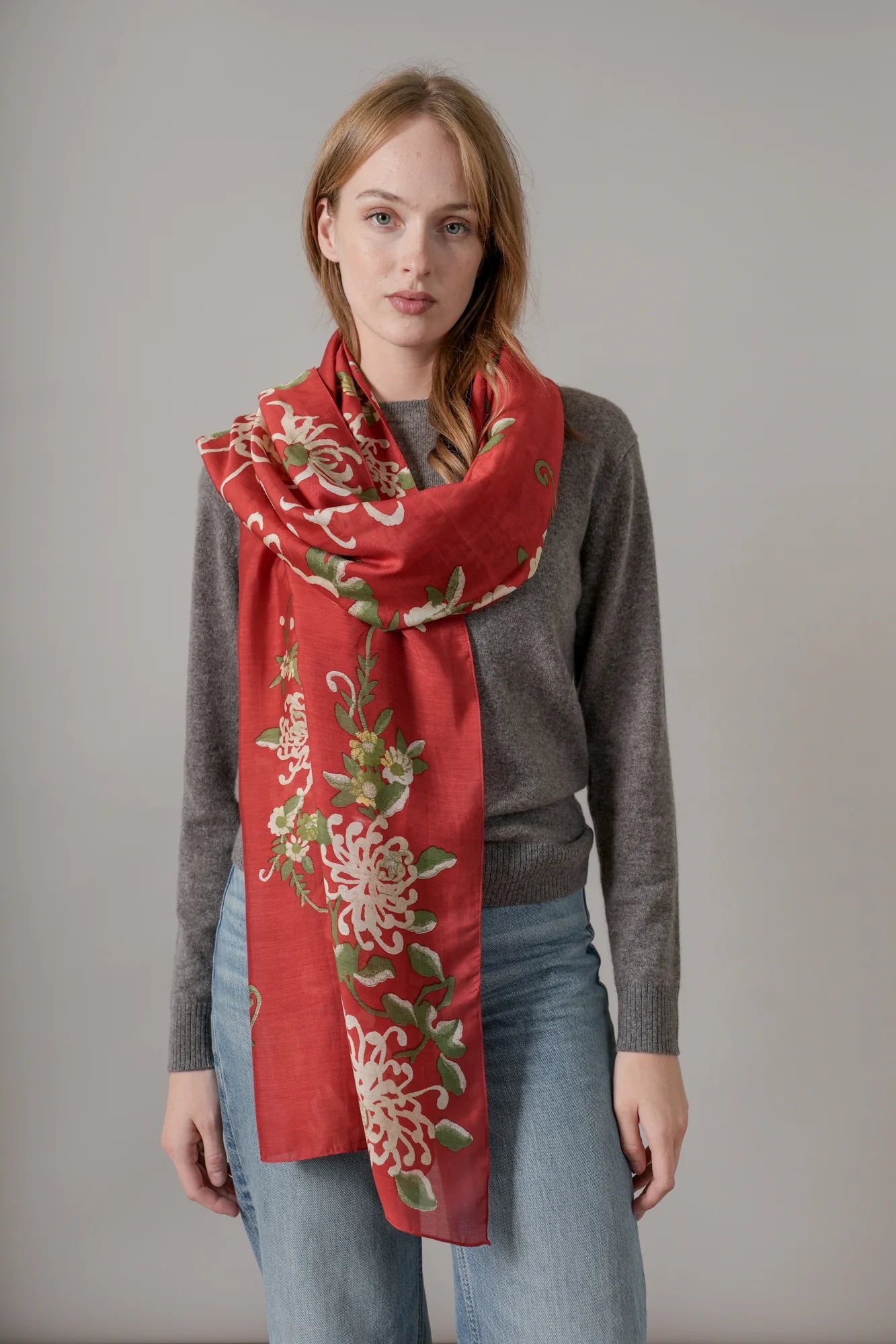 Scarf | Chrysanthemum | Red Scarves One Hundred Stars 