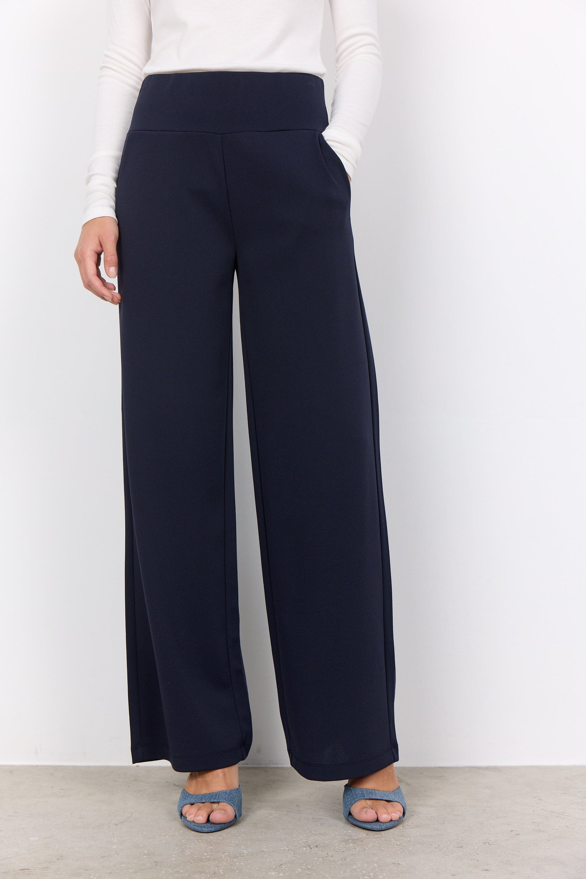 Siham Wide Pants | Navy Pants Soya Concept 